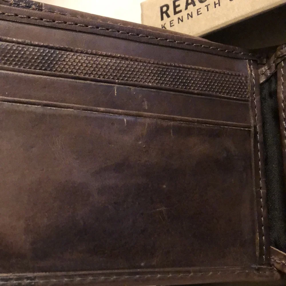 Kenneth Cole Reaction Brown Wallet